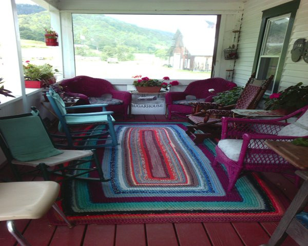 Devils Den Farm Homestay Bed and Breakfast主图