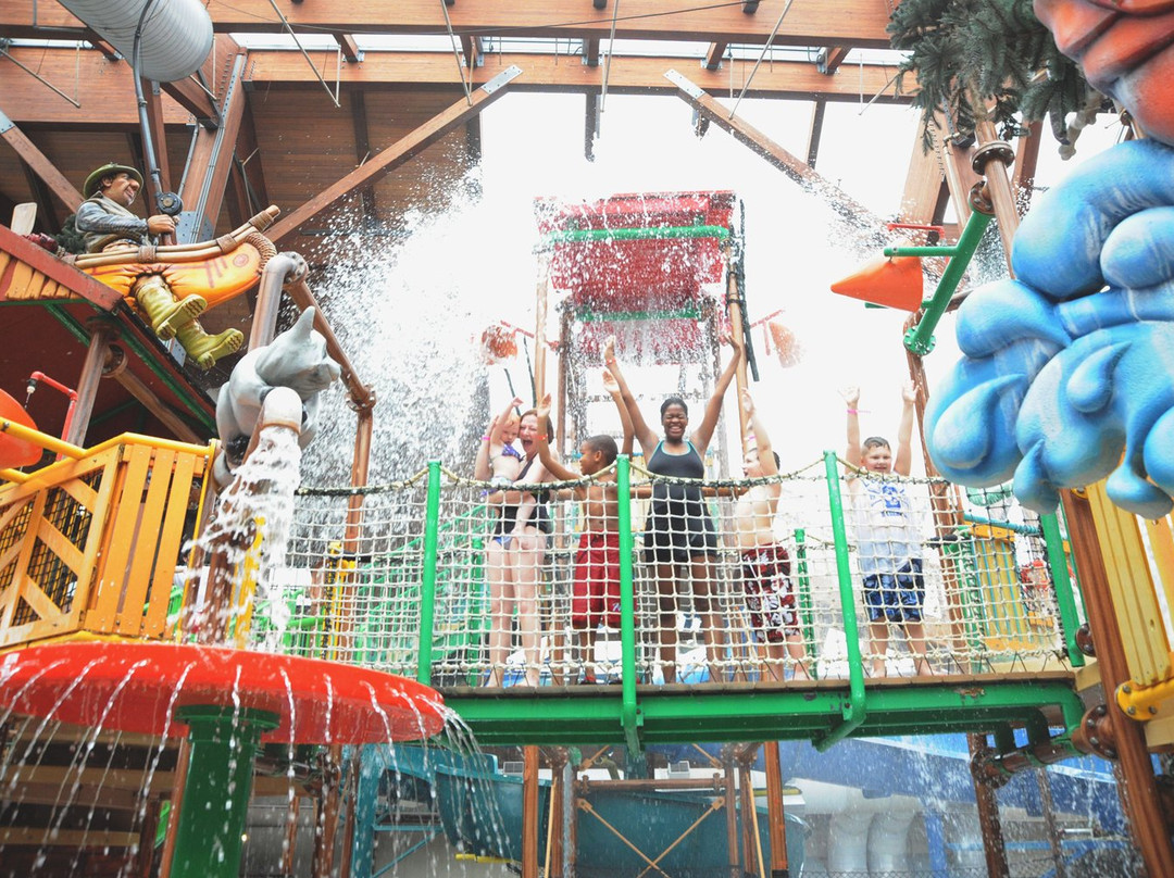 Six Flags Great Escape Lodge & Indoor Waterpark-昆斯伯里必去景点