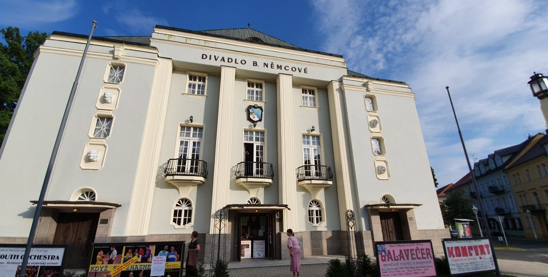 Bozena Nemcova Theater-弗提科维泉市必去景点