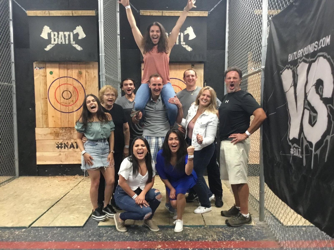 BATL Axe Throwing-芝加哥必去景点