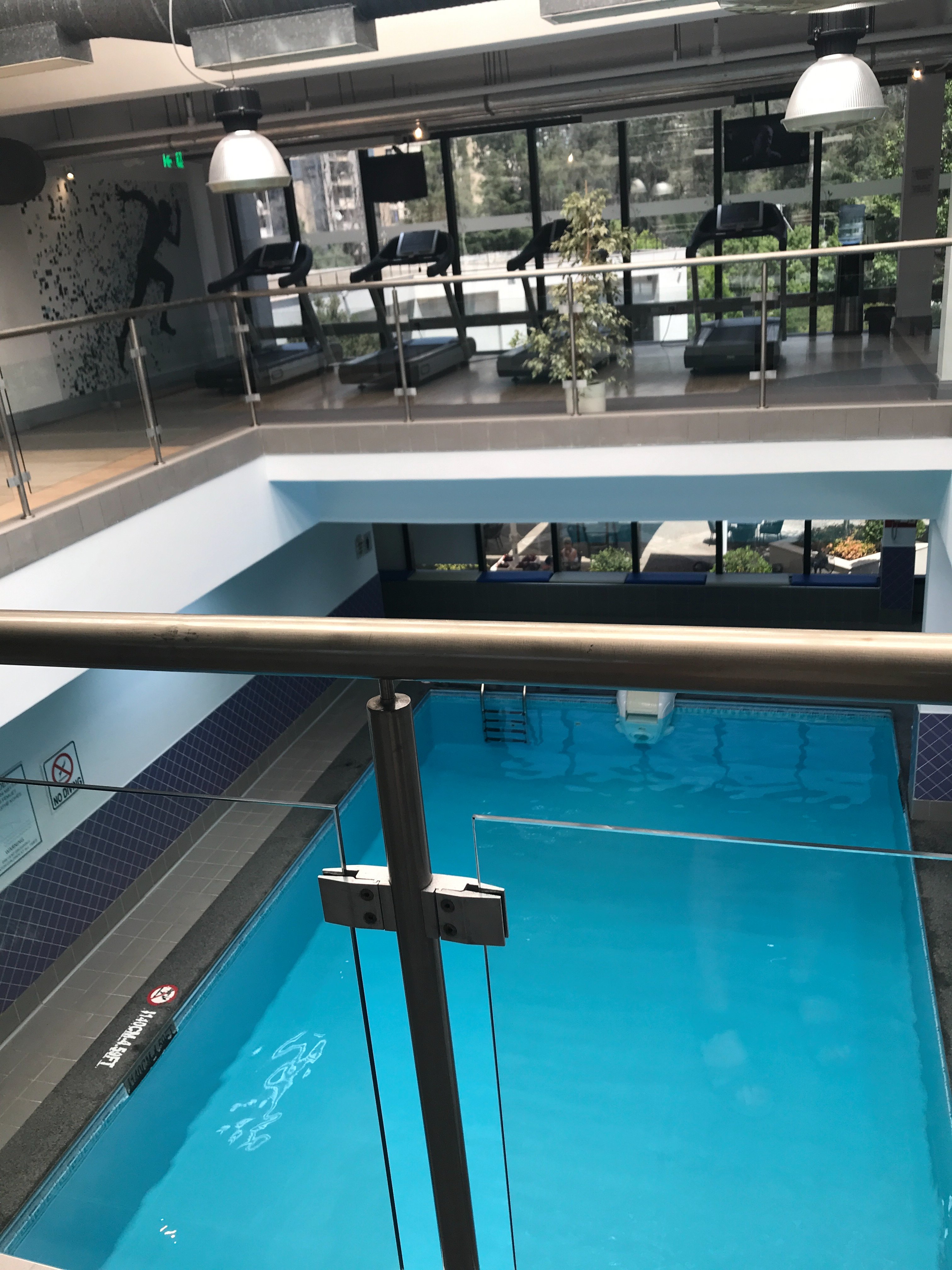 Mak Albania Hotel-泳池