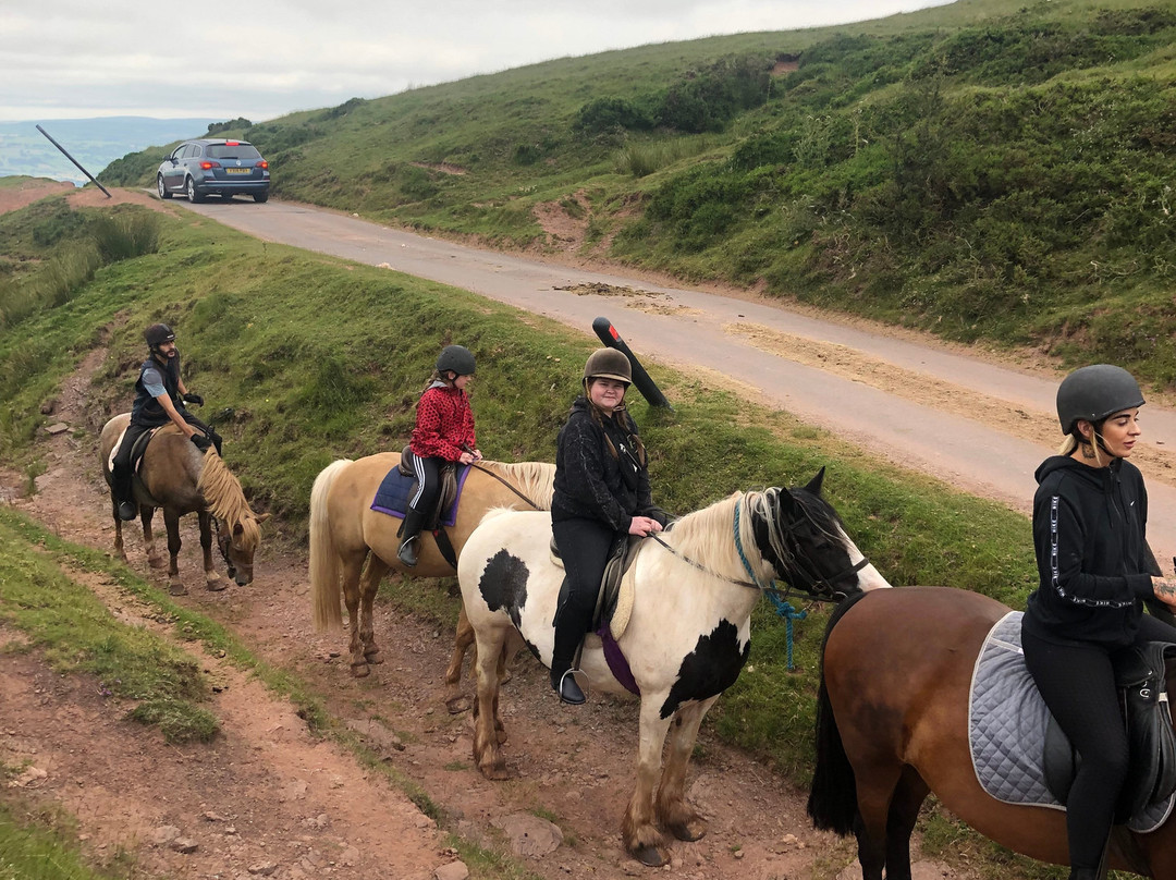 Hoofin-About Horse Riding Holidays-考文垂必去景点
