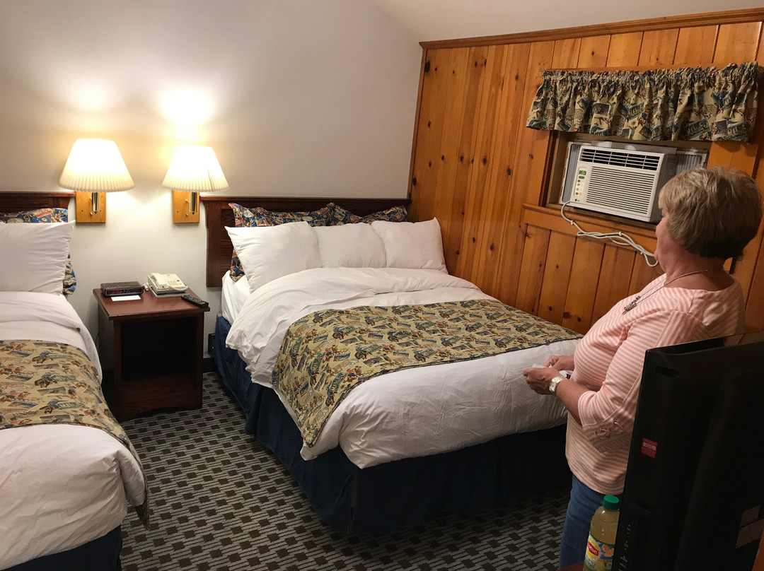 Buffalo Bill Village Cabins主图