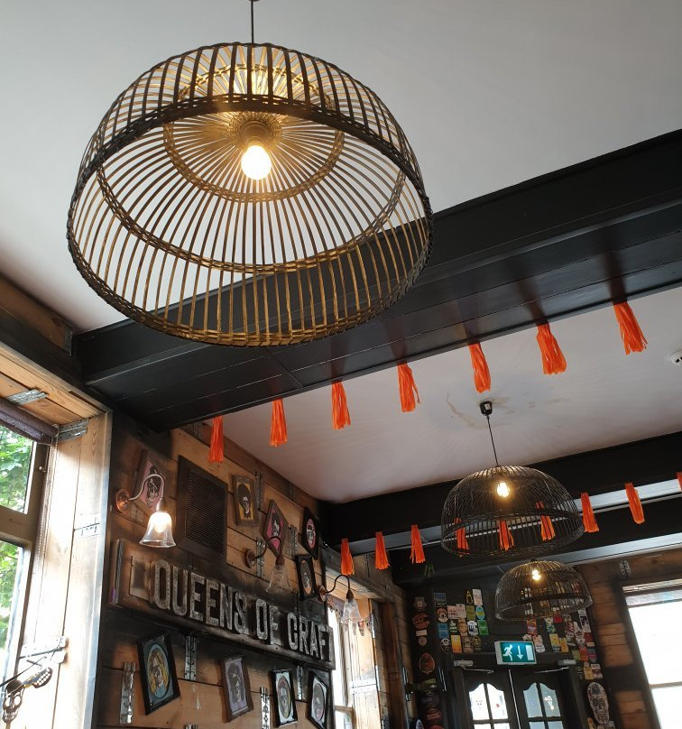 The Queen Crafthouse and Kitchen-唐克斯特必去景点