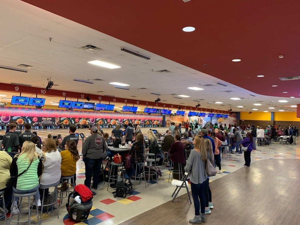 Strike Zone Bowling Lanes景点图片