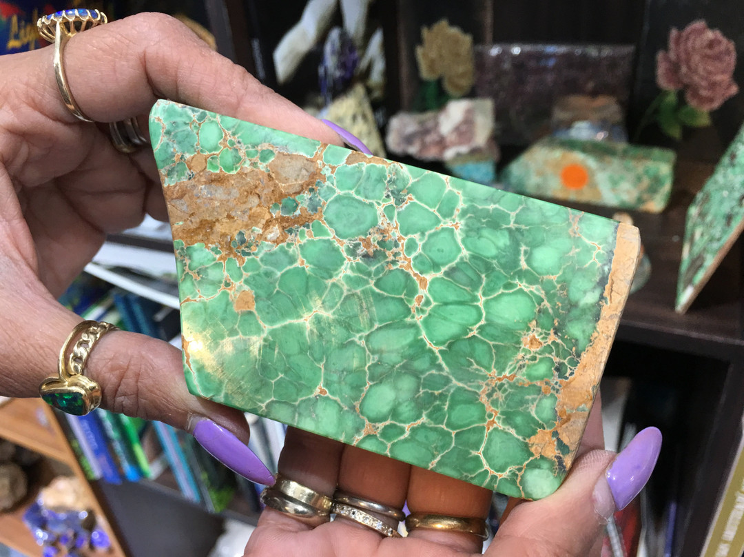 美人鱼海滩旅游景点-True Blue Opals and Gems