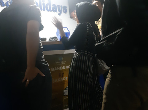 Jackal Holiday Luxury Shuttle