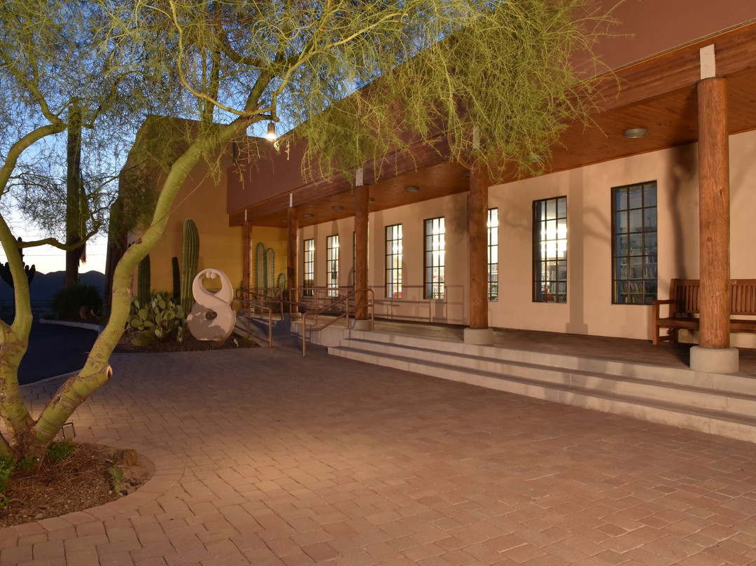 Desert Foothills Library-洞溪必去景点