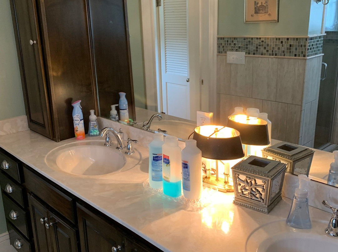 Colonel's Cottage Inns主图