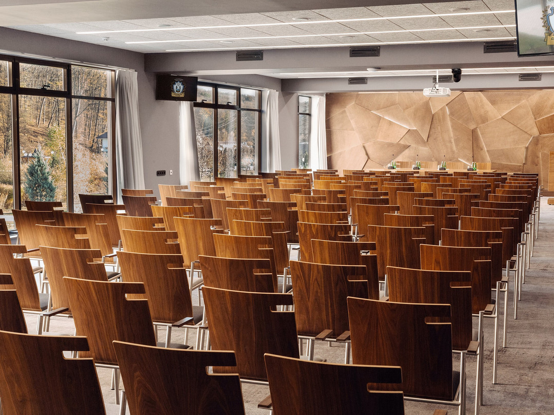 Apartament Hotel by Derenivska Kupil主图