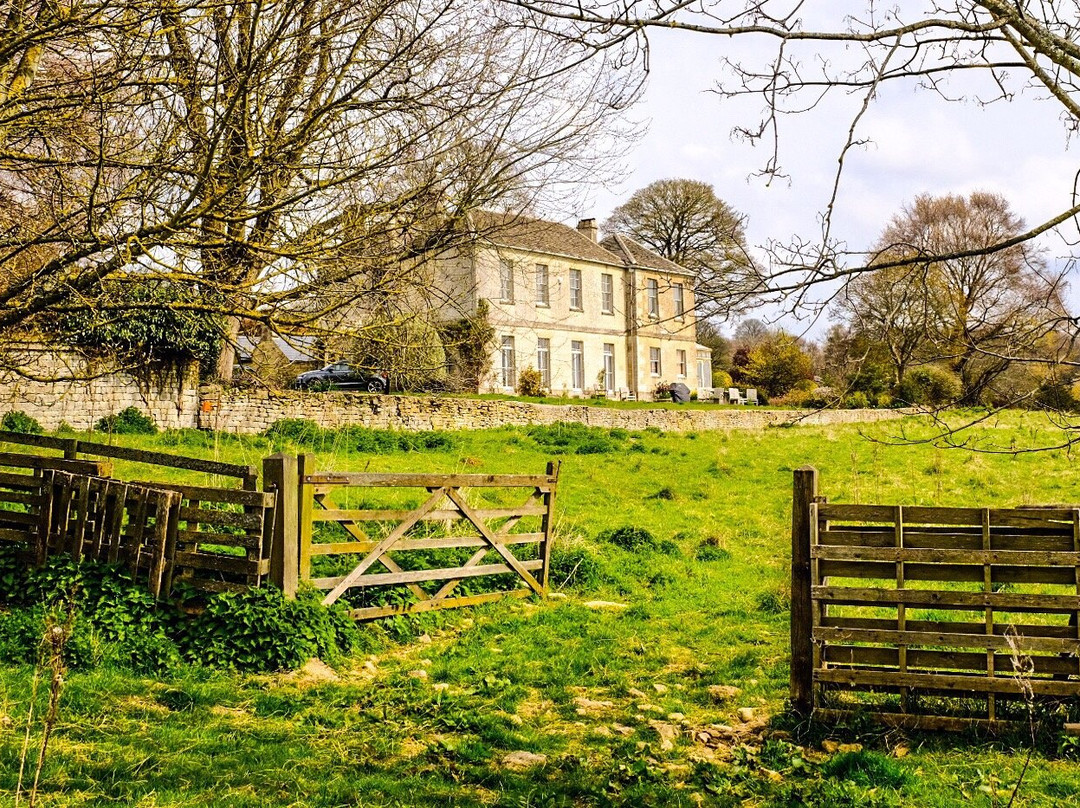 The Old Vicarage at Oakridge主图