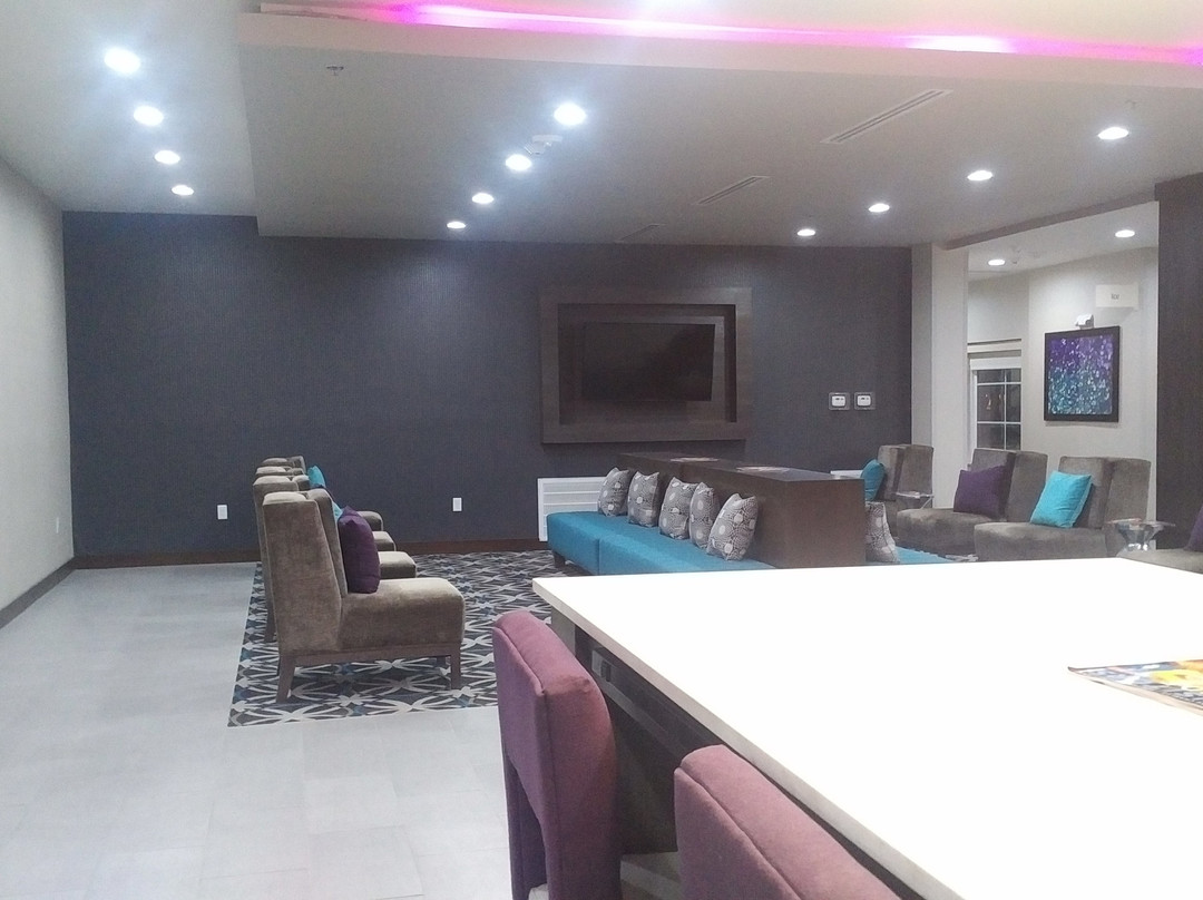 La Quinta Inn & Suites by Wyndham Lake Charles - Westlake主图
