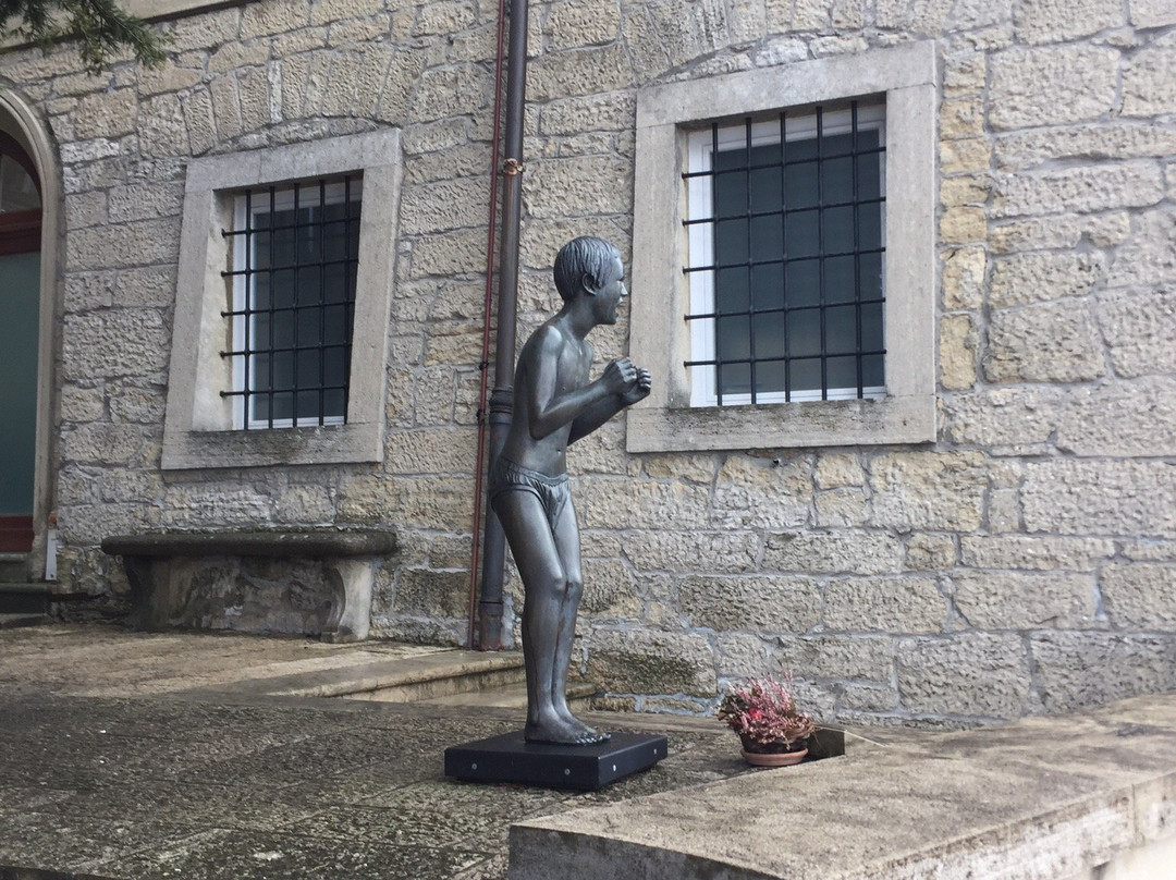 Children of Beslan Statue-圣马力诺城必去景点