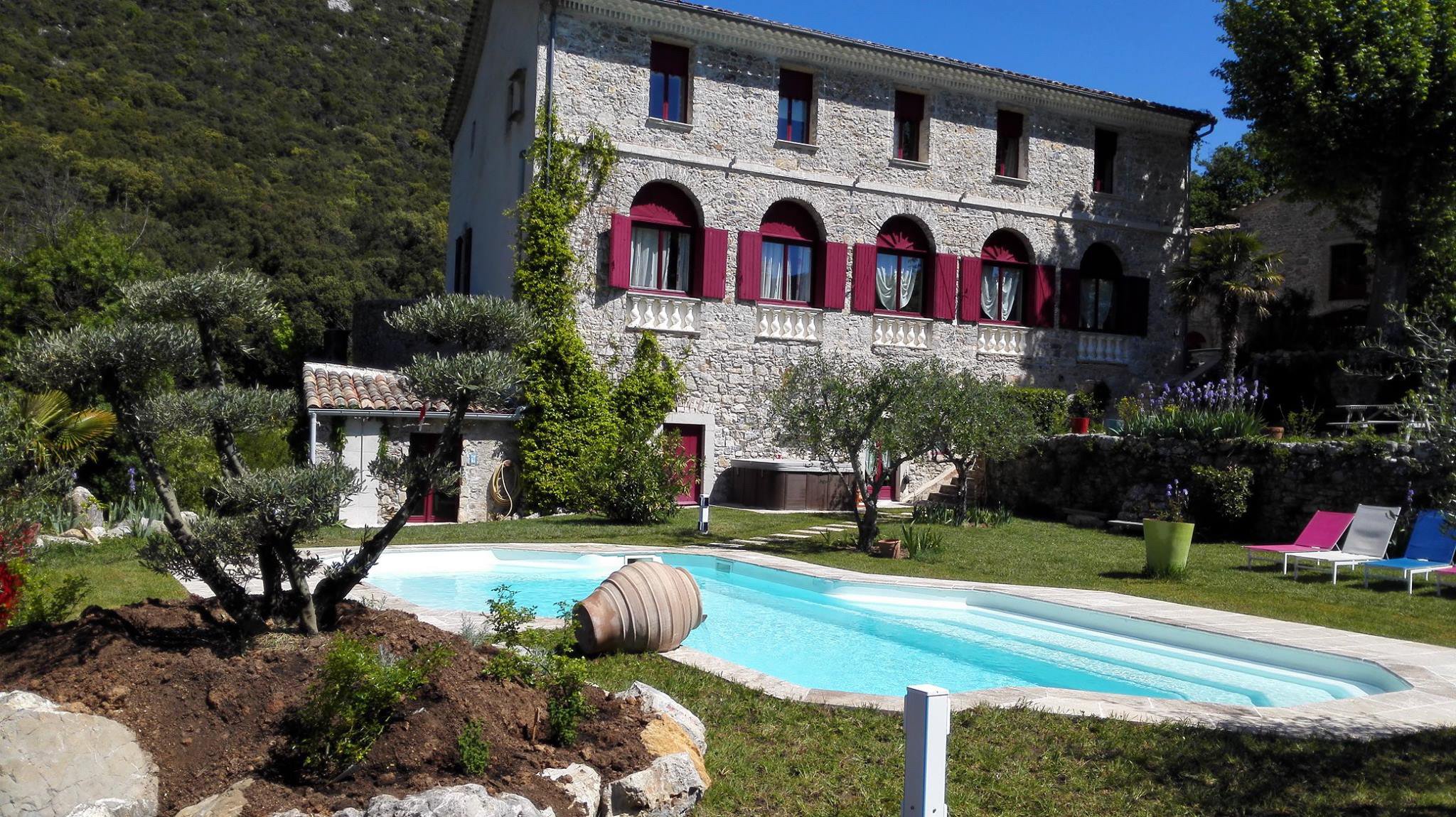 Domaine De Rochebelle-官方