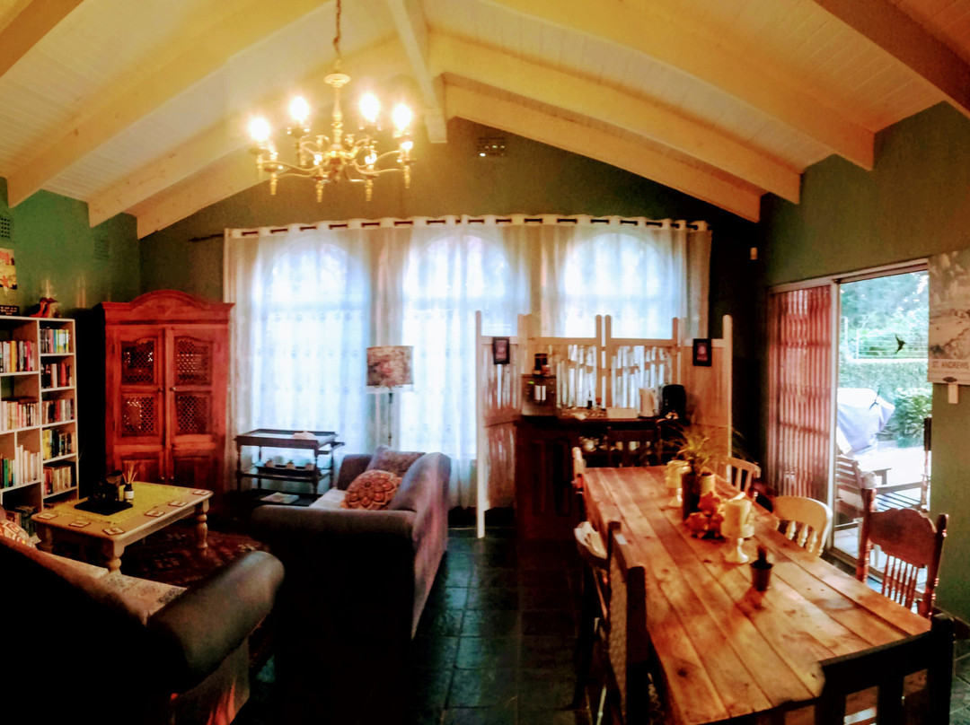 The Old Stone House主图