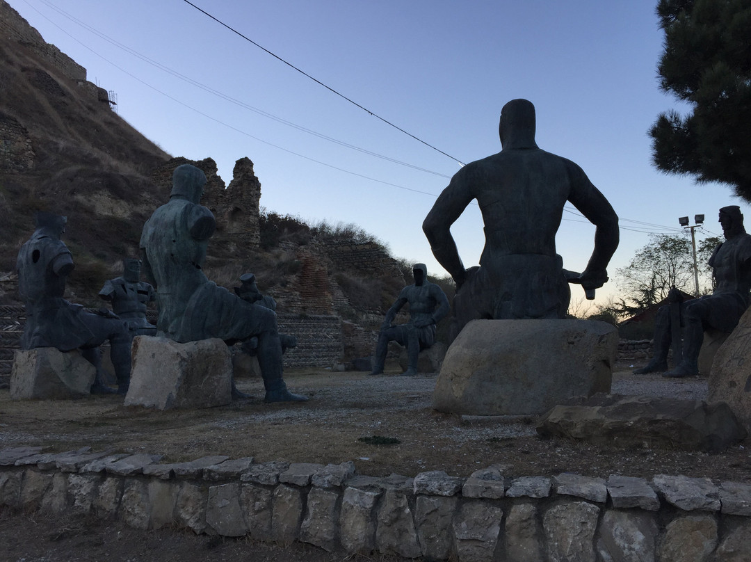 Monument to the Defenders of the Fortress-Gori必去景点