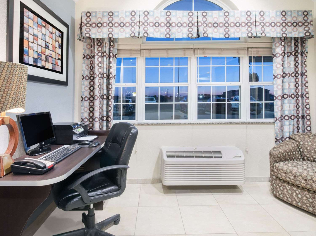 Microtel Inn & Suites by Wyndham Stanley主图