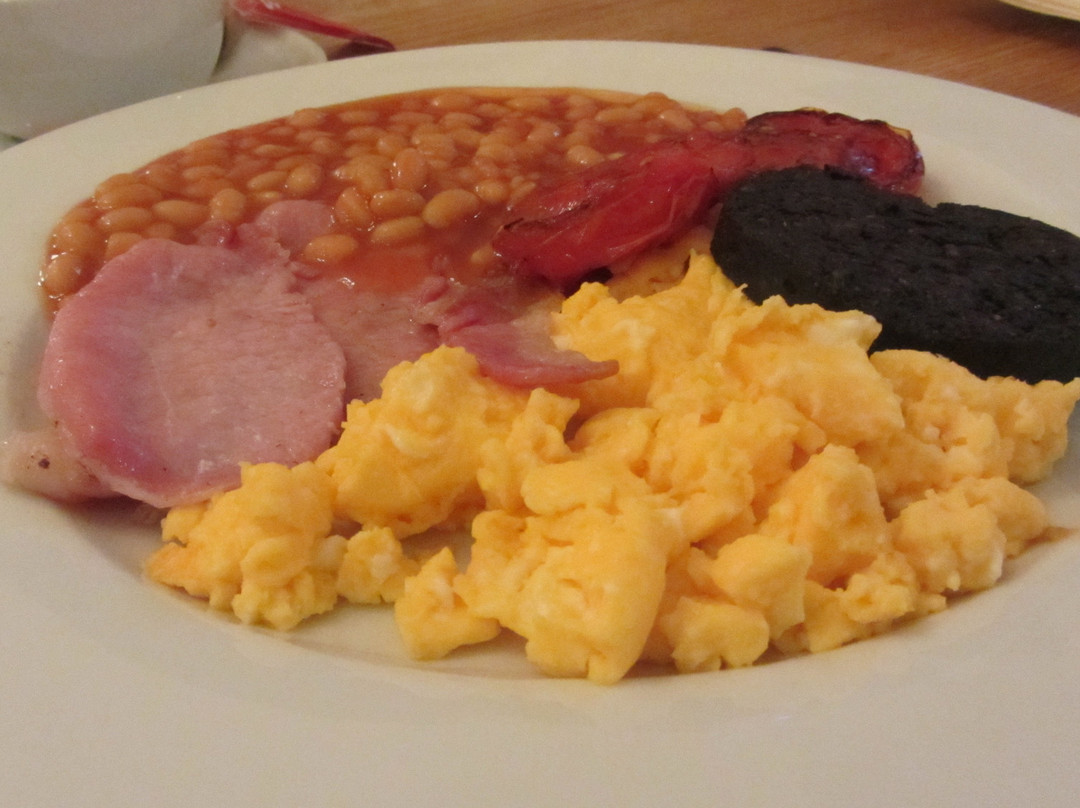 Hillside Hotel Bar and Restaurant主图