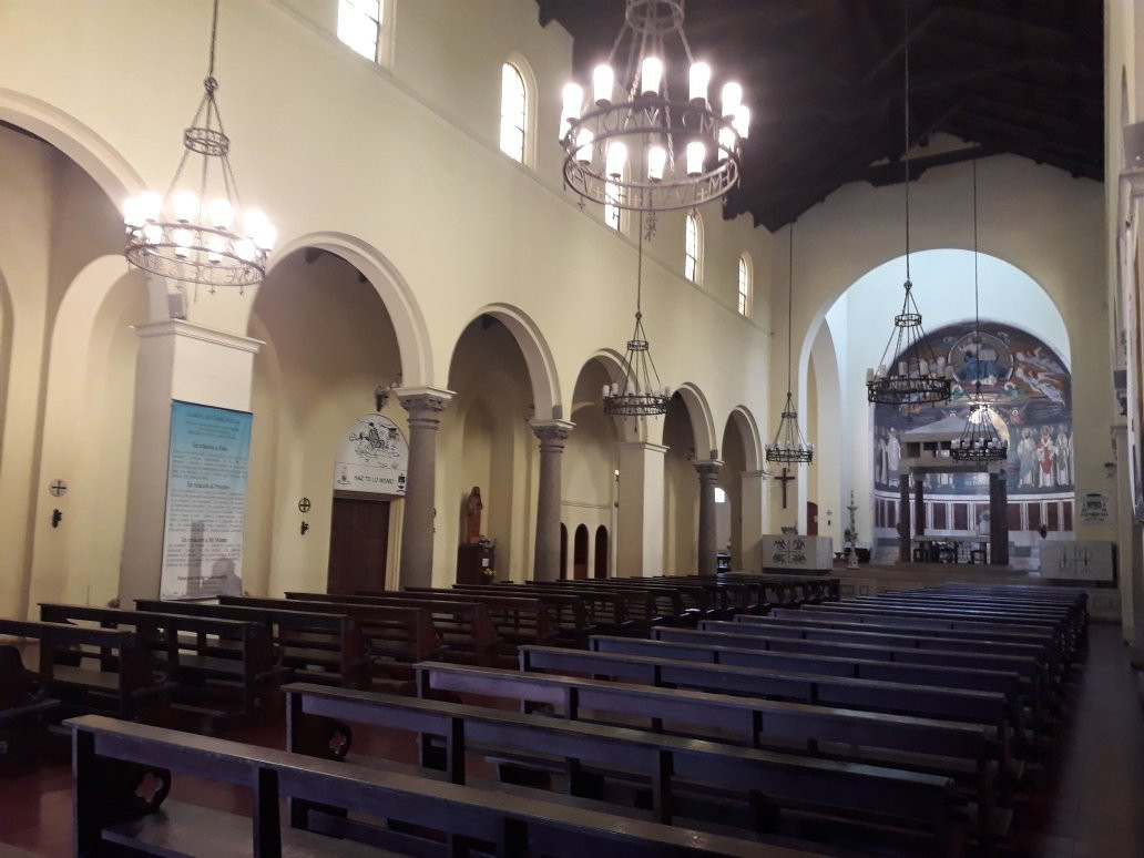 Catedral San Ambrosio de Linares-Linares必去景点