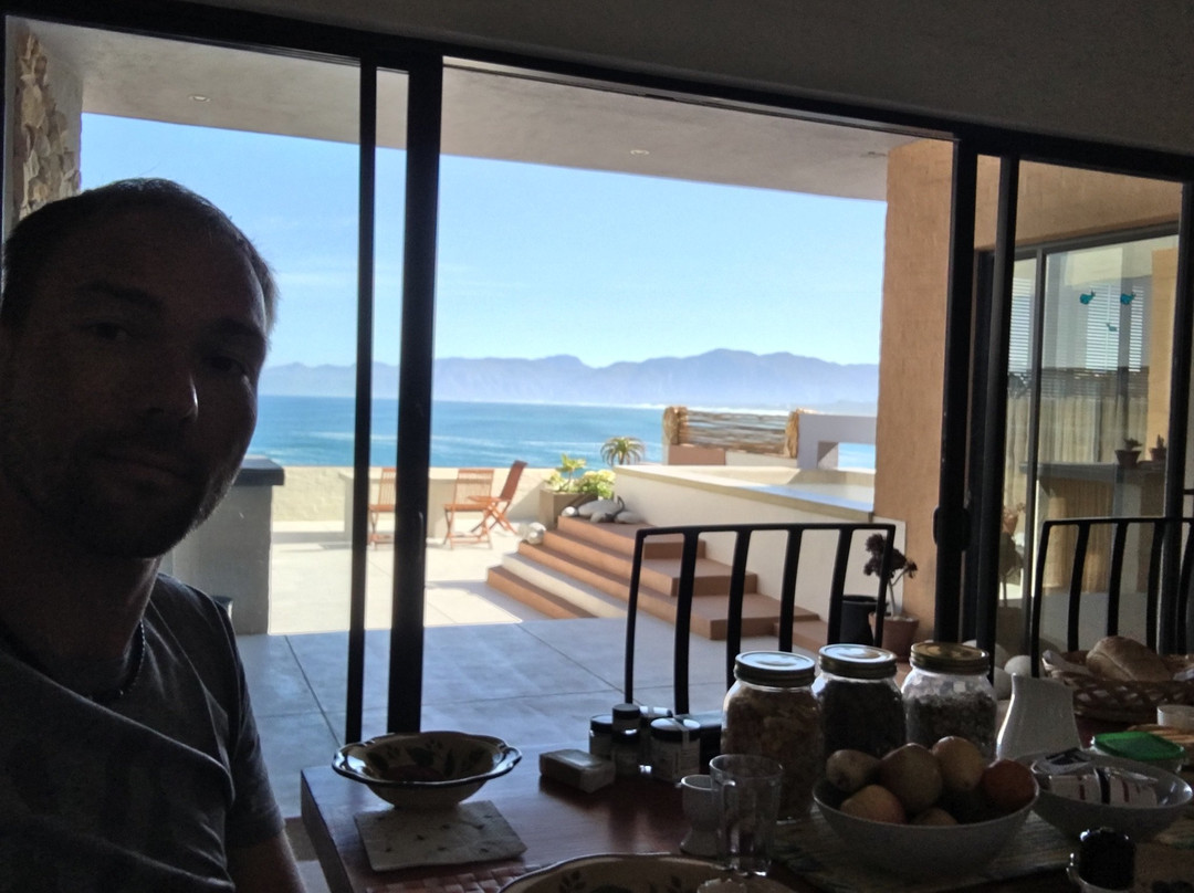 Marebella Seafront Guesthouse主图