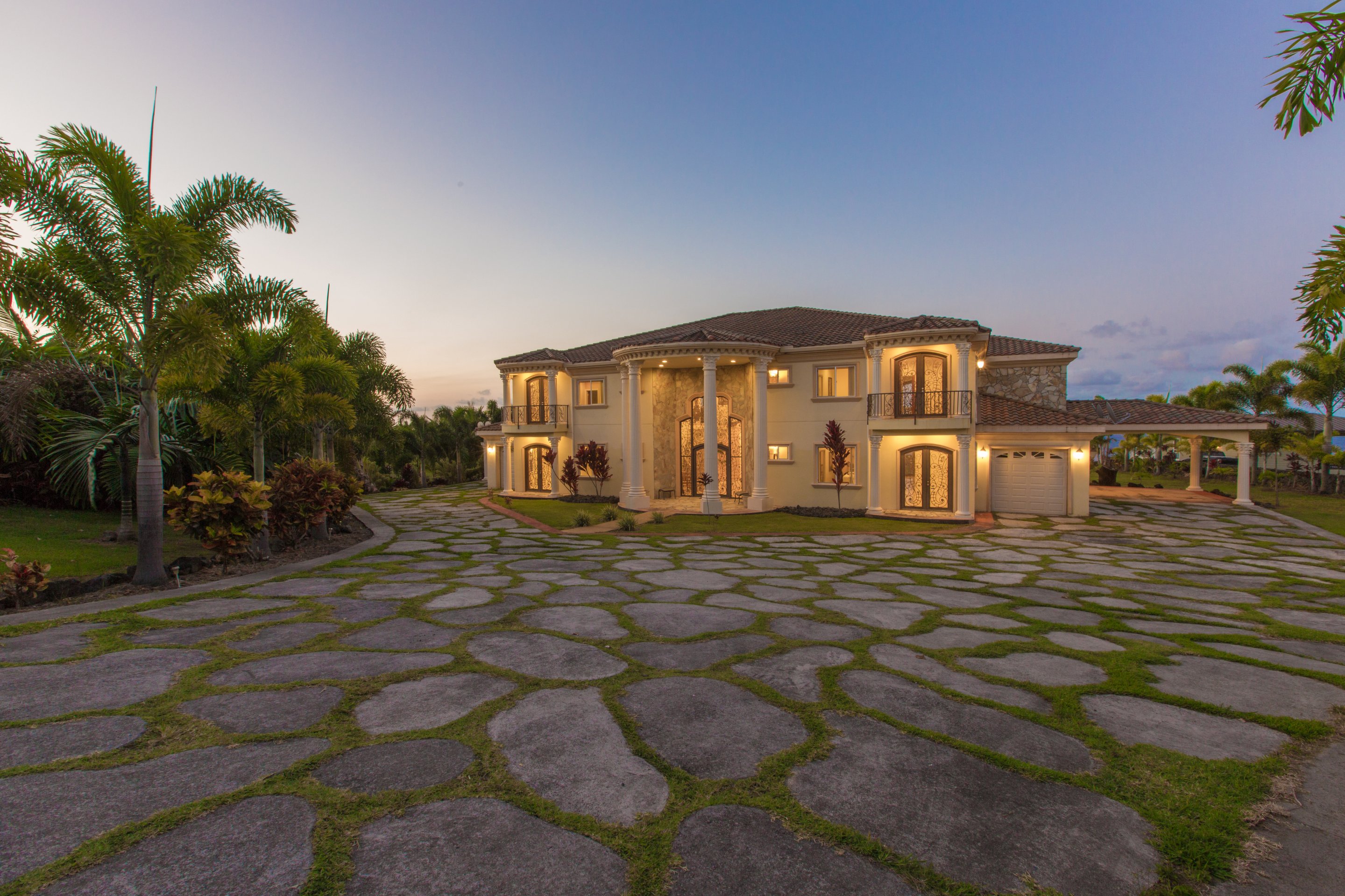 Oceanfront Legacy Vacation Rental-官方