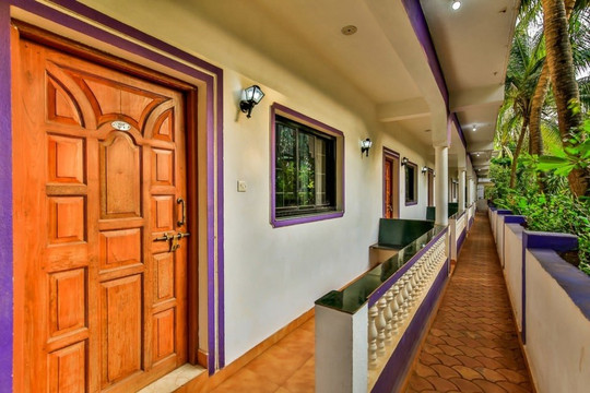 The White feather Hotel主图