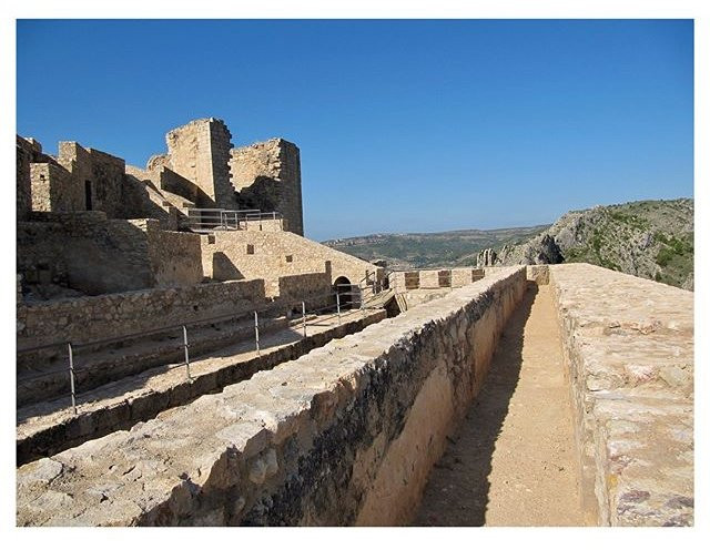 Castillo de Castellote景点图片