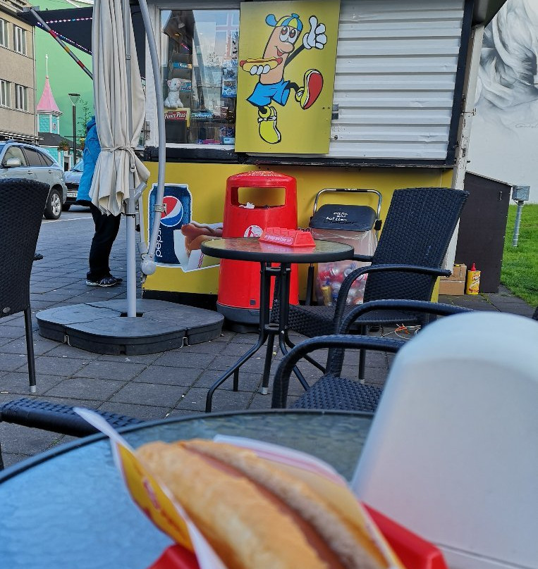 Ulakdopan餐馆和美食-Pylsuvagninn a Akureyri