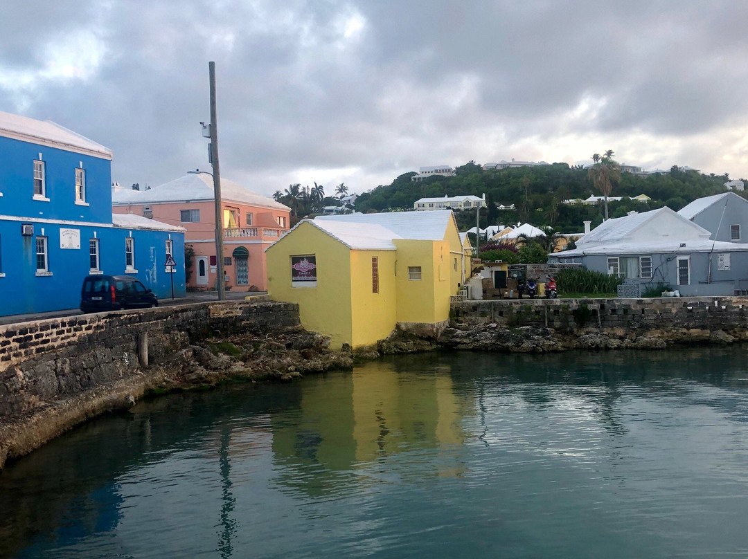 Tucker's Town餐馆和美食-D&C Grill