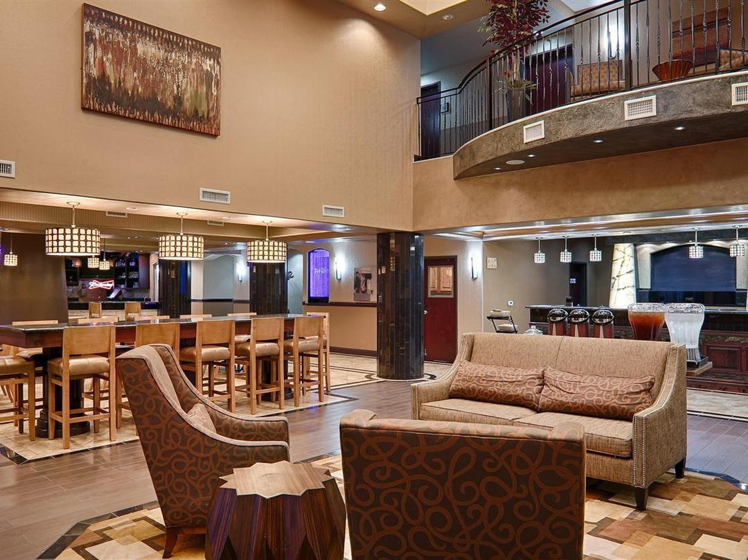 Best Western Plus KC Speedway Inn & Suites主图