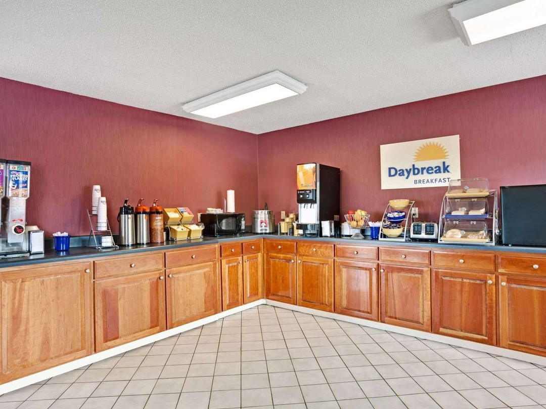 Days Inn I-24 West主图