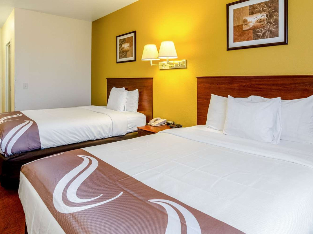 Holiday Inn Express Wichita North - Park City By IHG主图