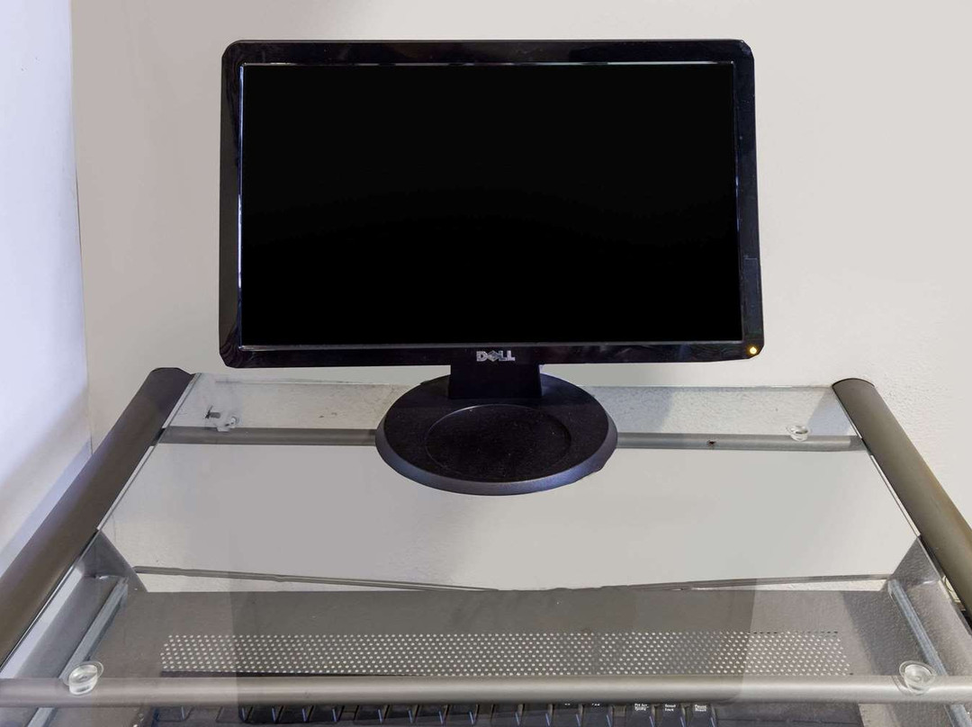 克利夫兰速8酒店主图