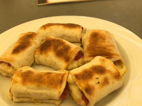 Meg Mo - Cafe Bistro