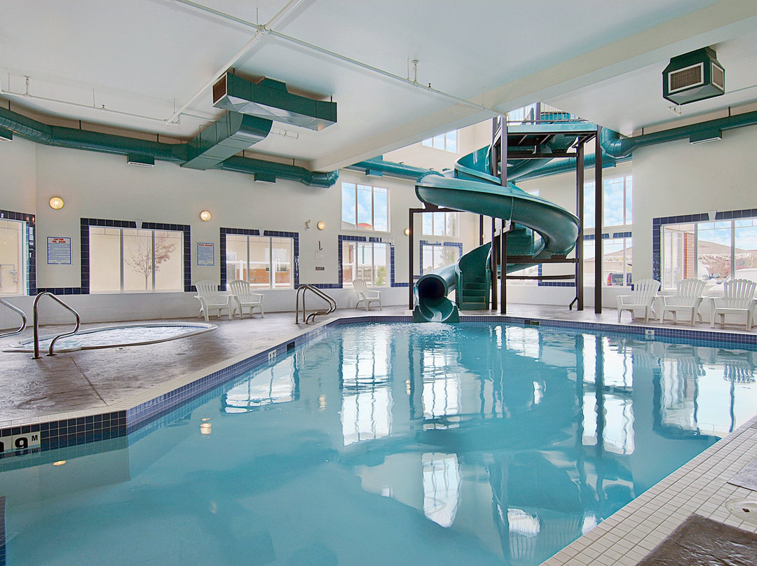 Super 8 by Wyndham High River AB主图