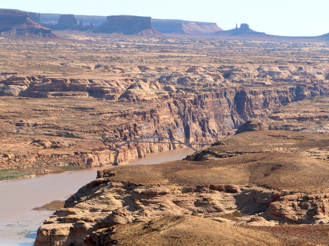 Hite Crossing Bridge-布兰丁必去景点