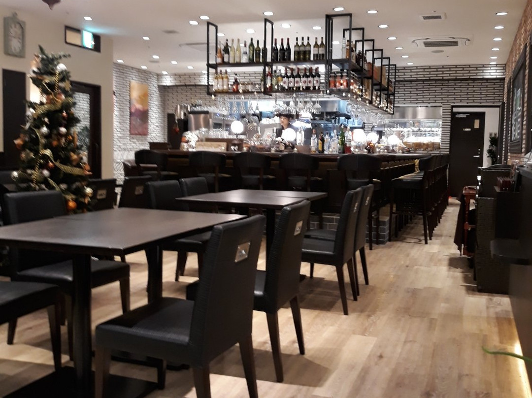 カフェ&バル シエナ