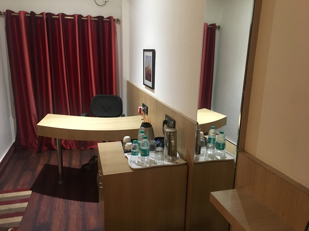 Hotel Piyush Regency