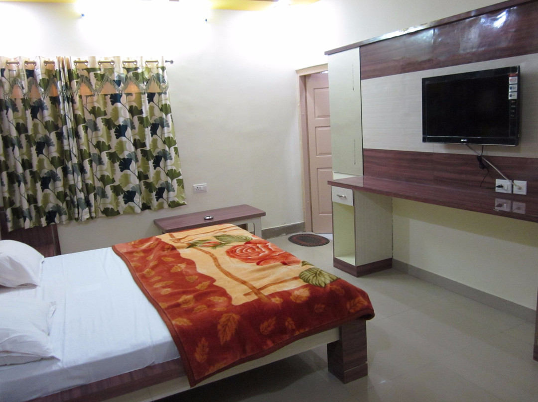 Hotel Mahatma Inn主图