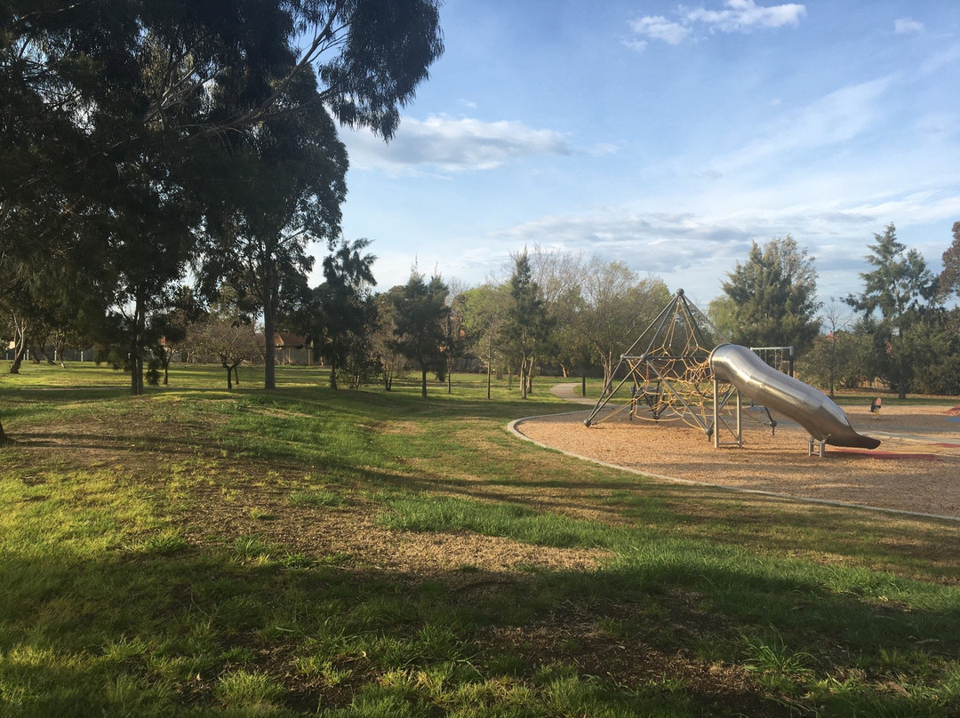 Lynbrook旅游景点-Waverly Park Drive Reserve