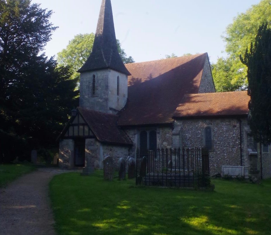 Merstham旅游景点-St Peter and St Paul’s