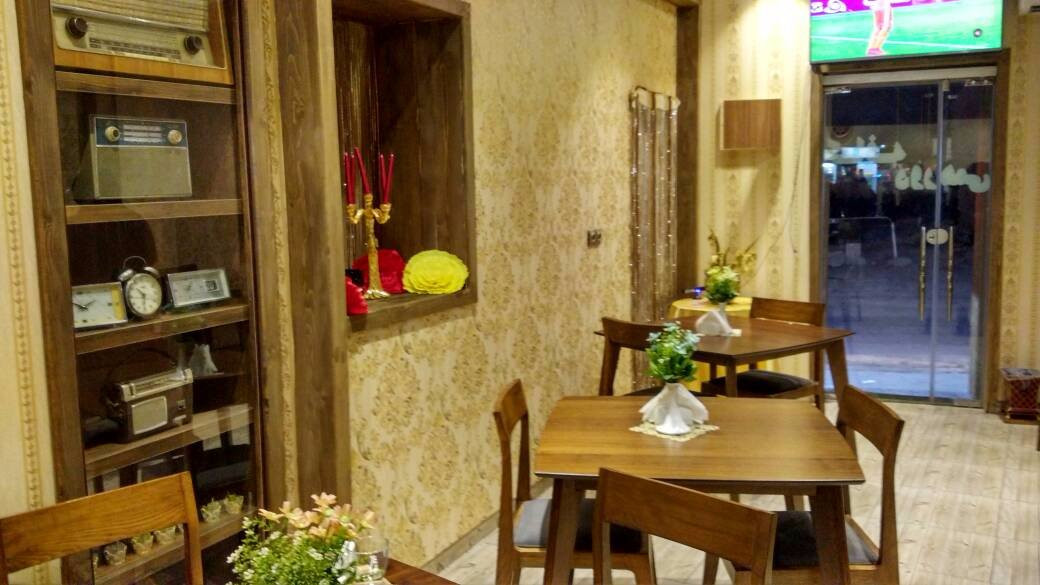 Ahvaz餐馆和美食-Dorehami Cafe