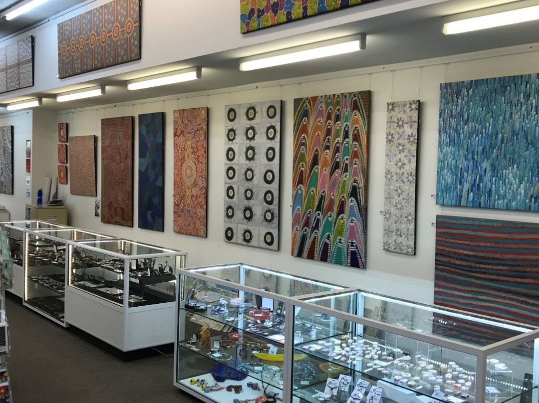Mbantua Fine Art Gallery-爱丽斯泉必去景点