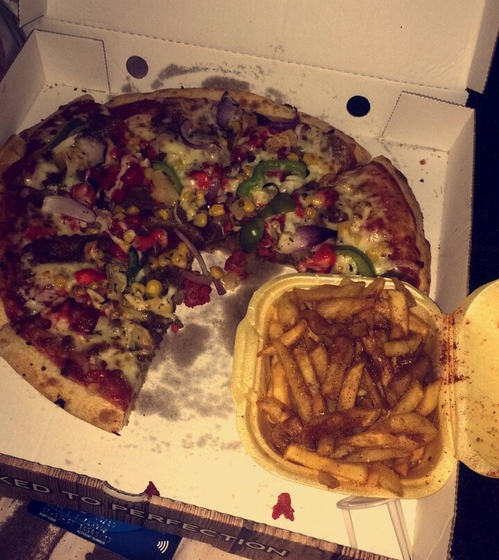 Ginos Pizza and Grill