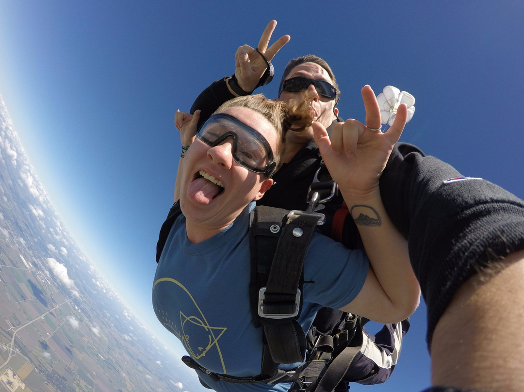 Skydive the Rock-伯洛伊特必去景点