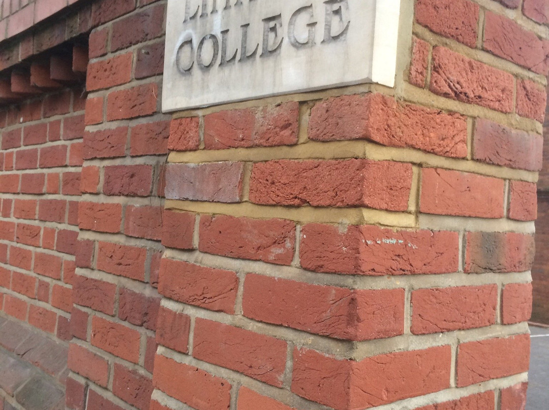 Linacre College景点图片