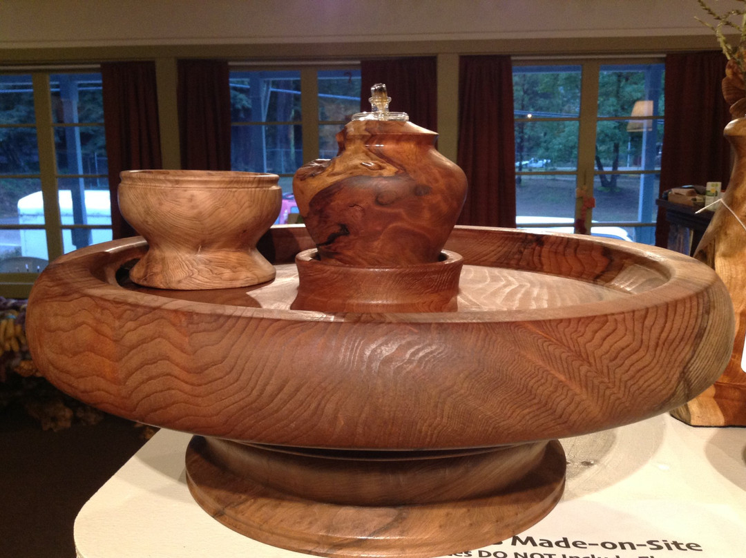 Art of the Burl Redwood Gallery景点图片