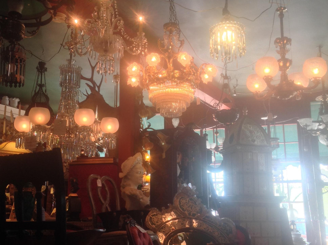 Antiques at The Drawing Room of Newport-纽波特必去景点