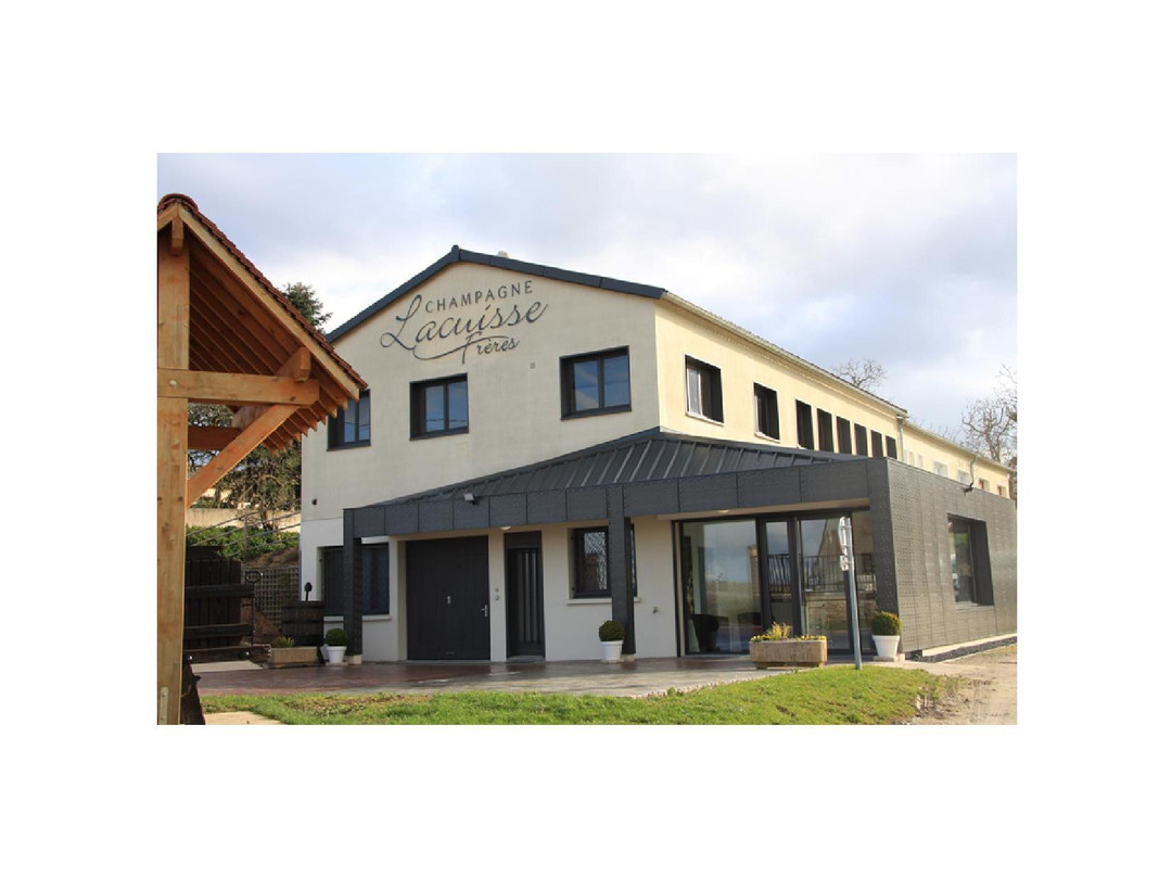 Chamery旅游景点-Champagne Lacuisse Freres