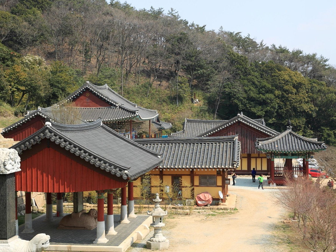 Baengnyeonsa Temple